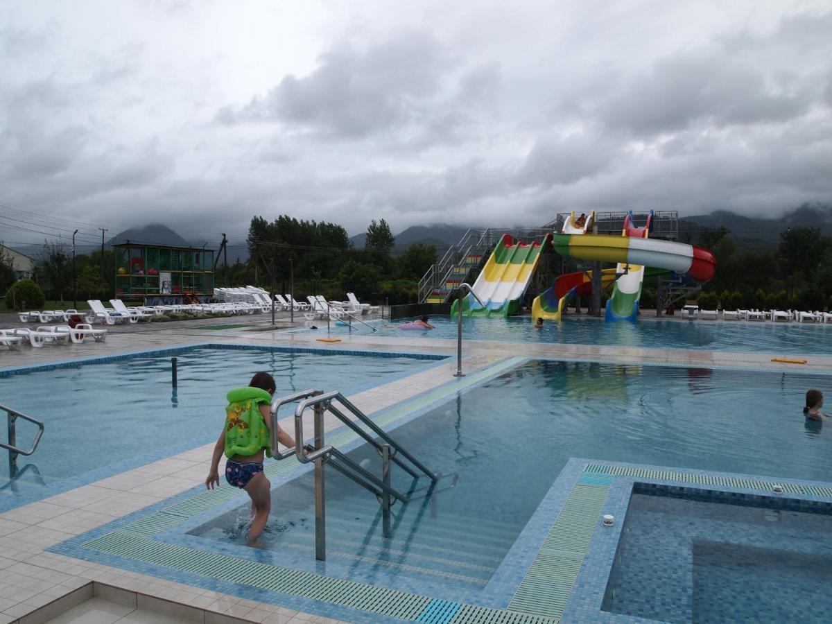 Tulipan Hotel Aquapark Vyshkove 外观 照片