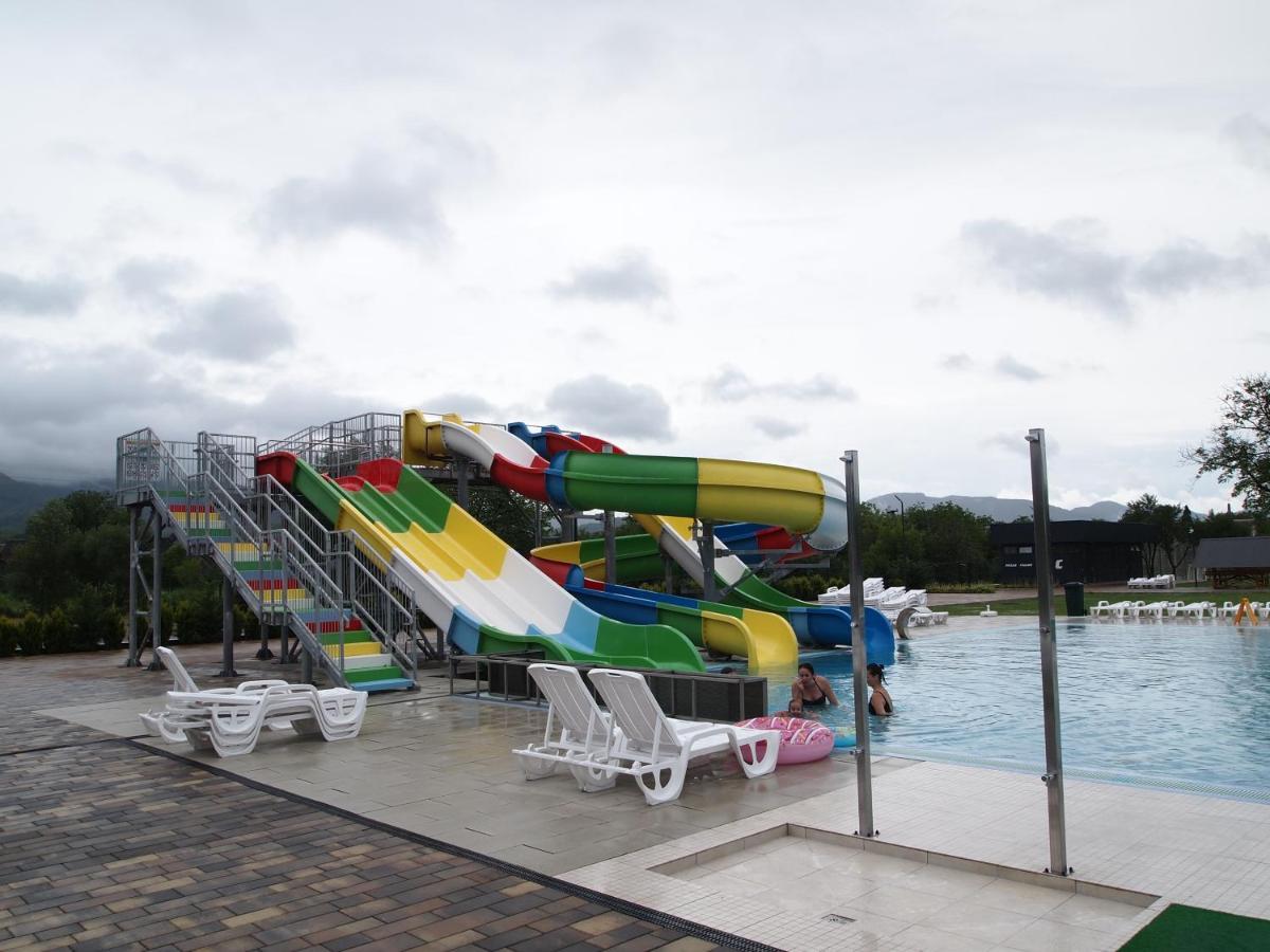 Tulipan Hotel Aquapark Vyshkove 外观 照片