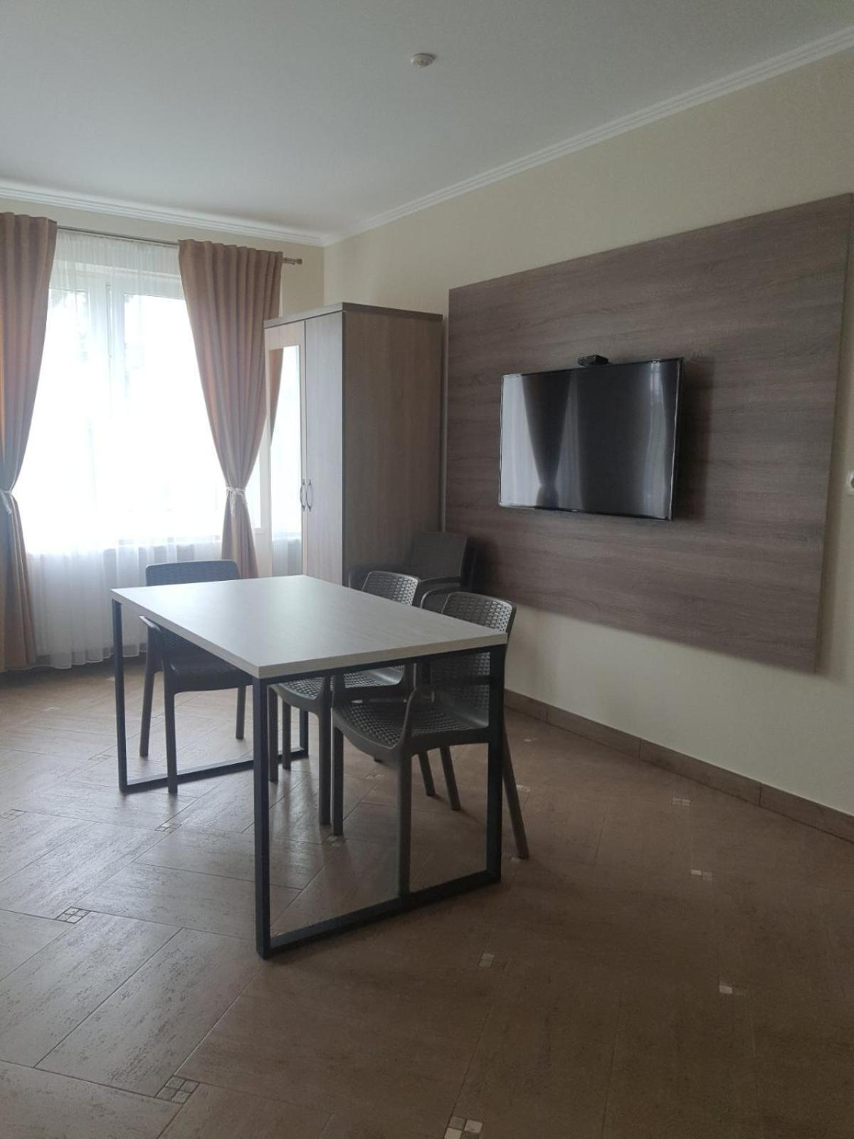 Tulipan Hotel Aquapark Vyshkove 外观 照片