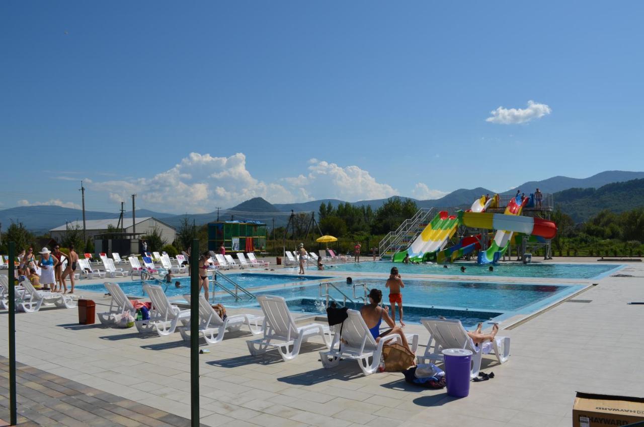 Tulipan Hotel Aquapark Vyshkove 外观 照片
