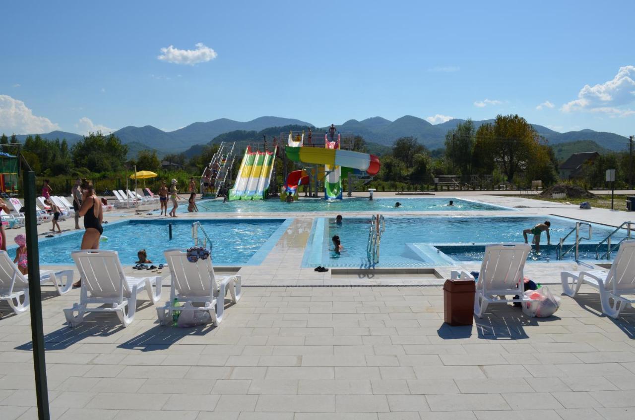 Tulipan Hotel Aquapark Vyshkove 外观 照片